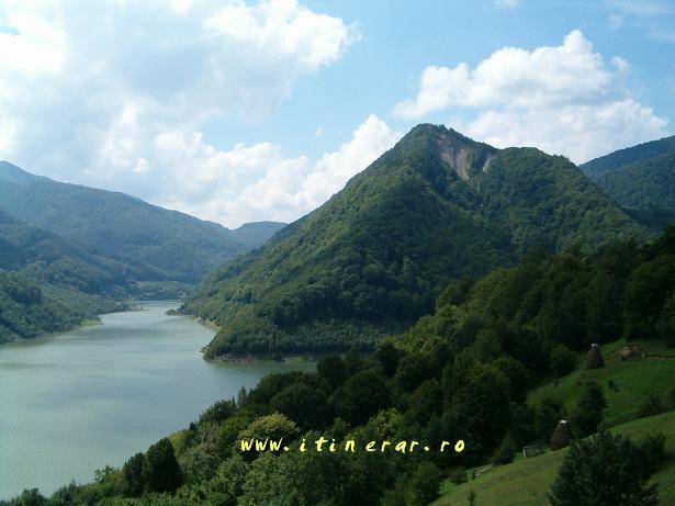 Lac Baraj Siriu